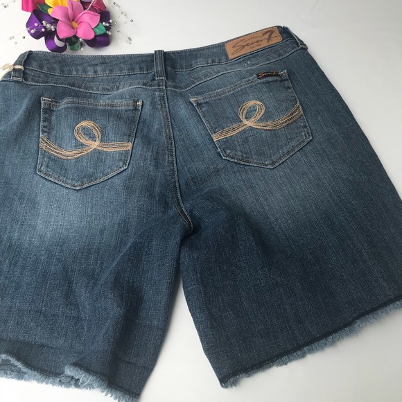 Seven 7 Shorts - Picture 8 of 8